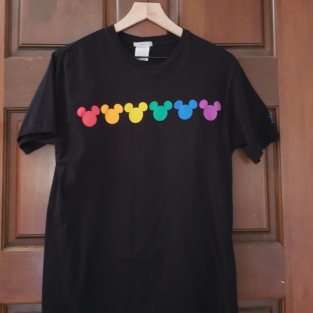 Women's Disney black Tshirt w/Mickey ears